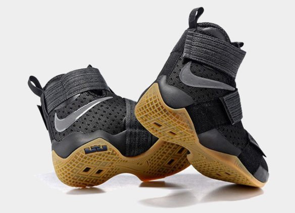 Фото Nike LeBron Soldier 10 Black Gum черные - 1